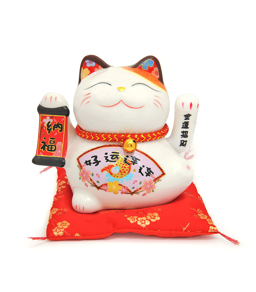 Lucky Cat Holding a Amulet 好运连连（纳福）